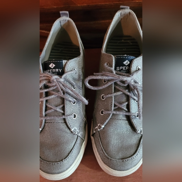 Sperry Tie Shoes - Picture 2 of 11